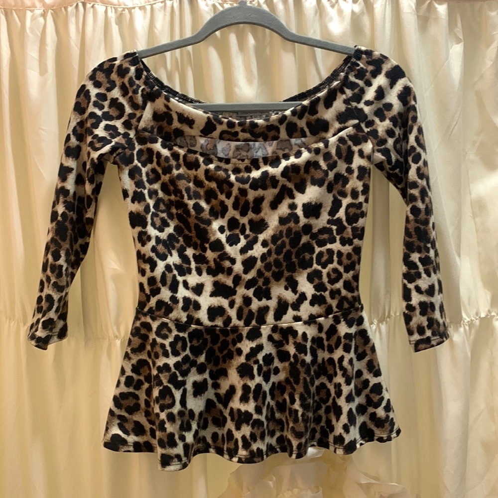 Charlotte Russe leopard animal print peplum off shoulder cutout top size medium